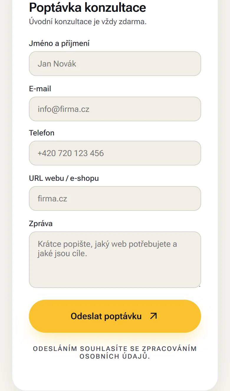 Formulář poptávky na mobilu s tlačítkem Odeslat poptávku